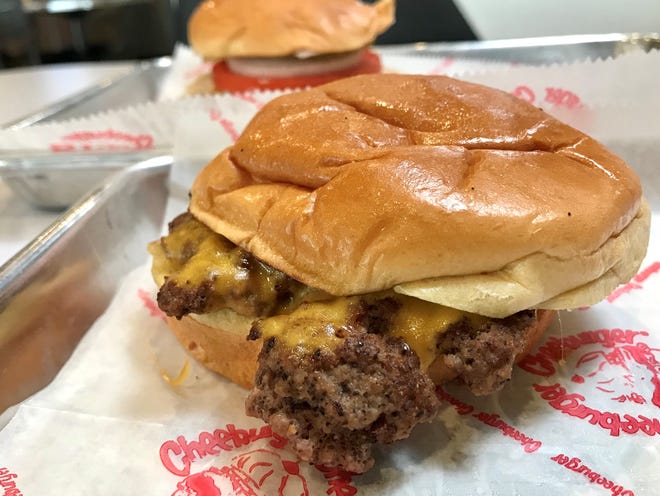 The single cheeseburger ($5.99) from Cheeburger Cheeburger can be customized with a range of free toppings. Or you can be boring like me.