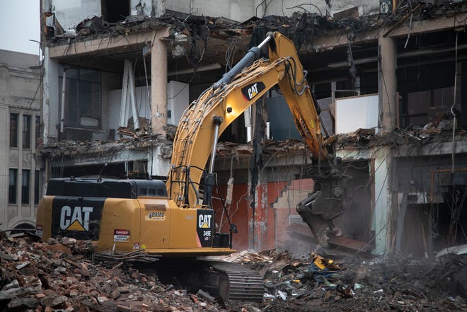 Demolition of the historic Saturday Night Building on 550 West Fort Street in Detroit Tuesday, Tuesday, Nov. 19, 2019.