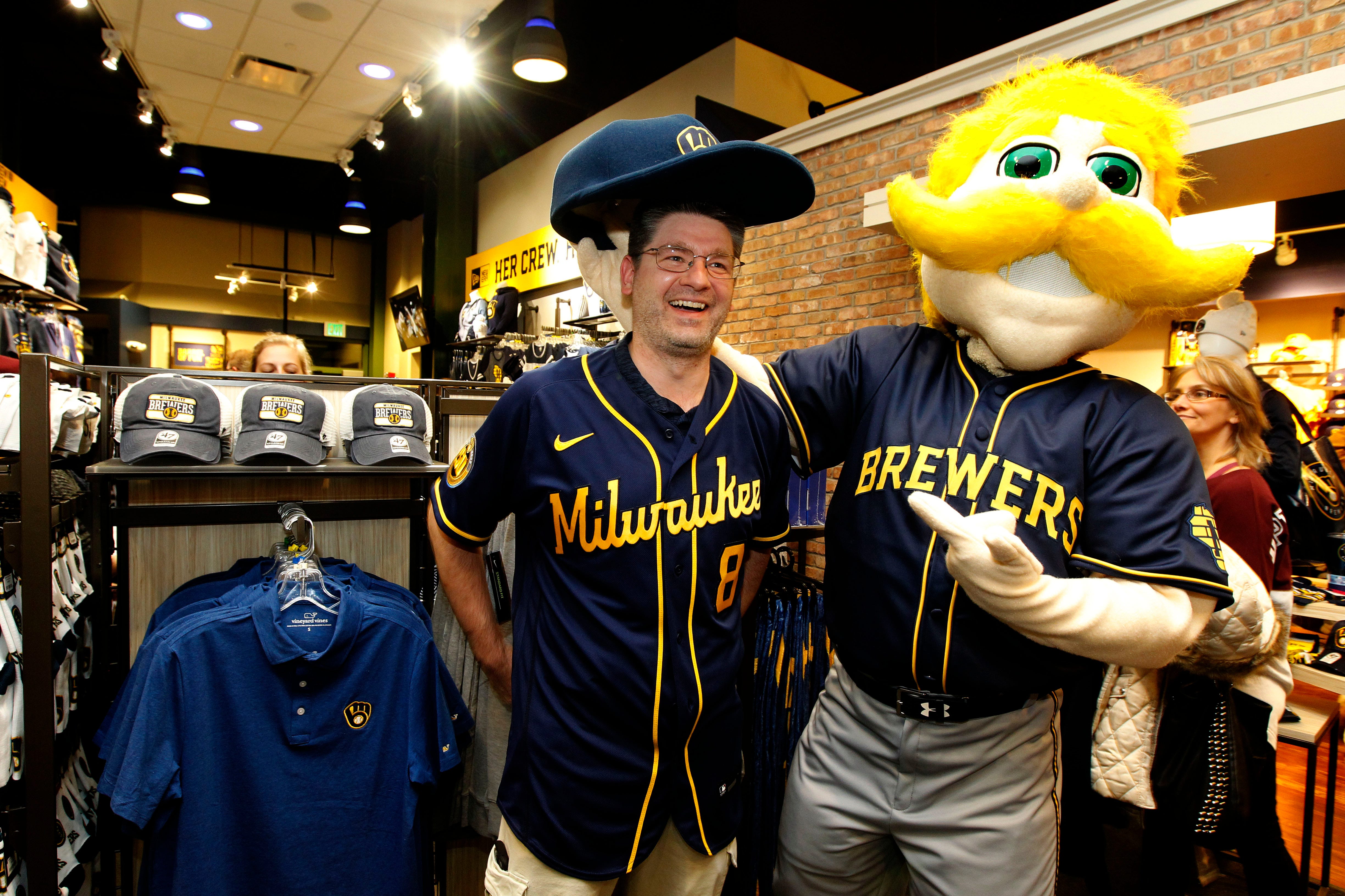 bob uecker brewers jersey