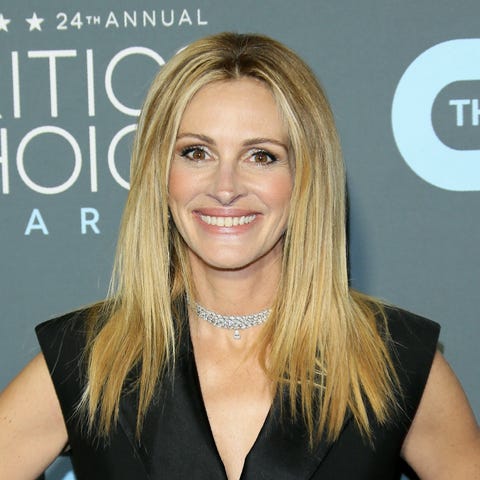Actress Julia Roberts arrives for the 24th Critics