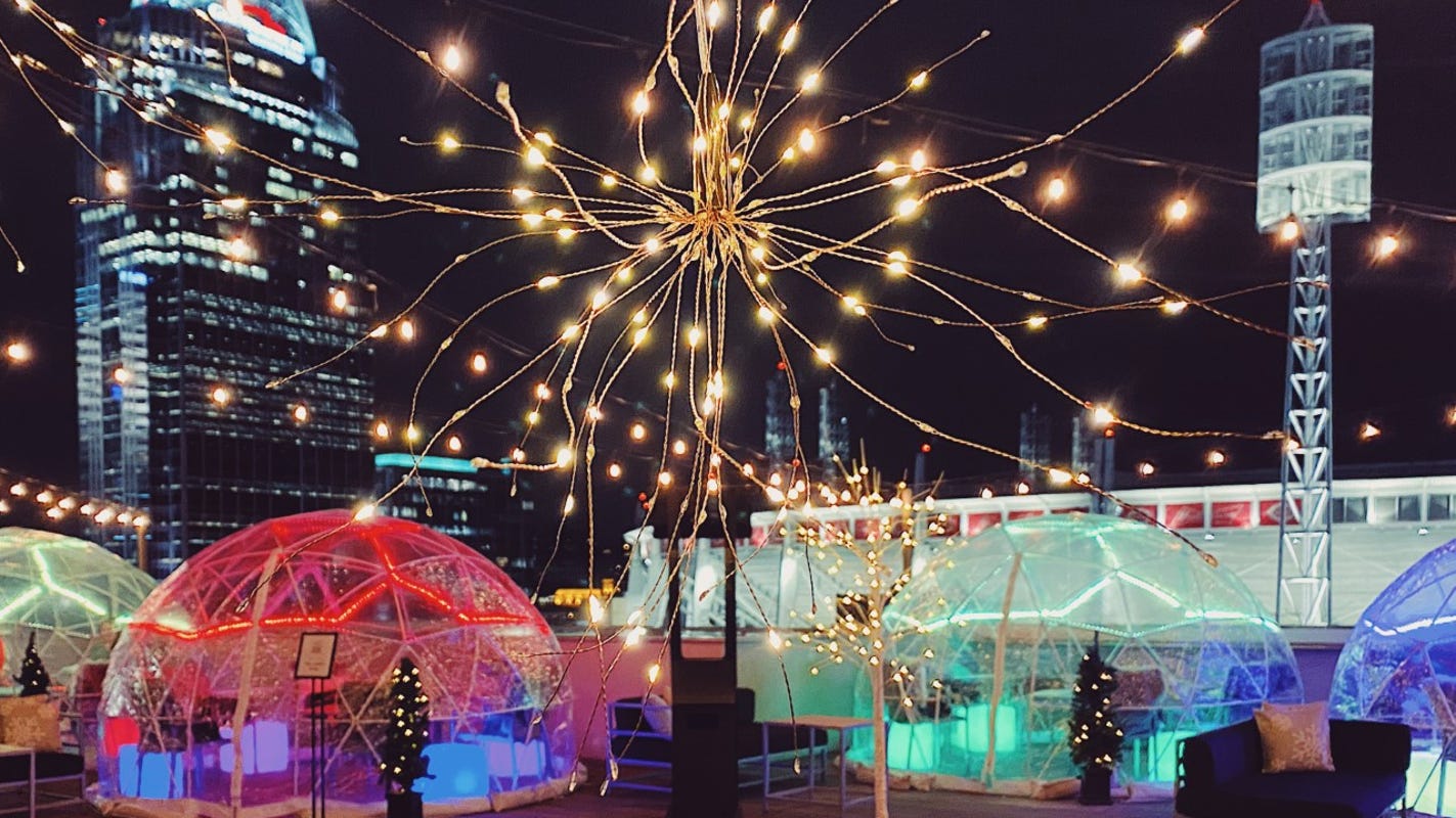 Ac Hotel In Cincinnati Ohio Has Heated Illuminated Rooftop Igloos