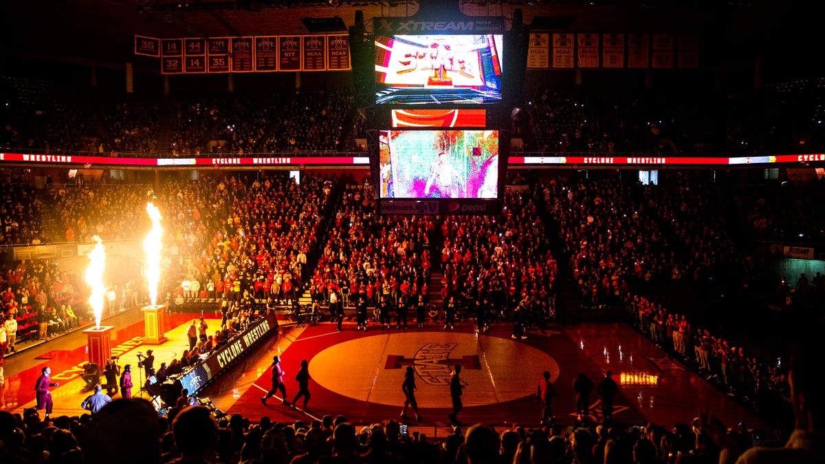 Four matchups to watch when Iowa and Iowa State clash in a historic wrestling dual in Ames