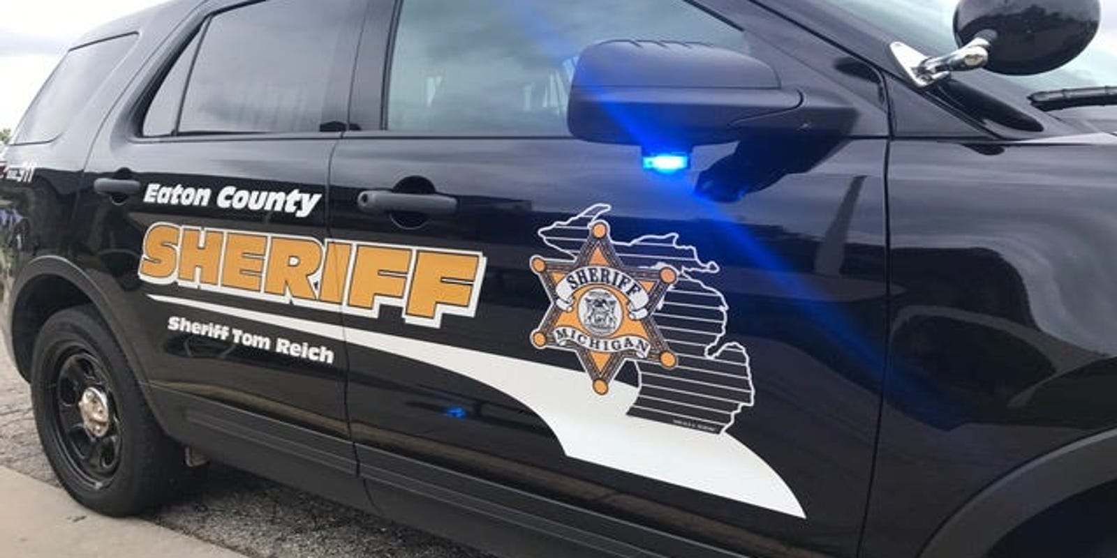 Eaton County Sheriff S Deputy Rescues Driver From Burning Car