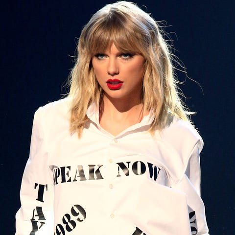 Taylor Swift took a dig at her former record label