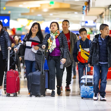 Passengers are increasing at Sky Harbor International Airport Monday, November 25, 2019, as we get closer and closer to the Thanksgiving holiday.