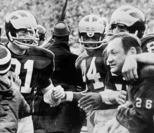Memorable Michigan Football Moments Online Bo S Opening Volley In