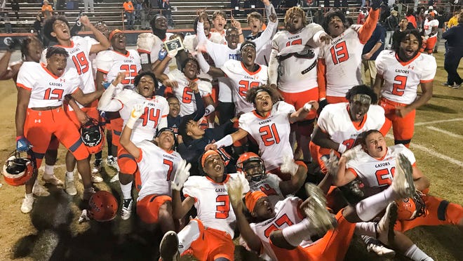 Escambia Football Rolls Against Gaither In State Semifinals