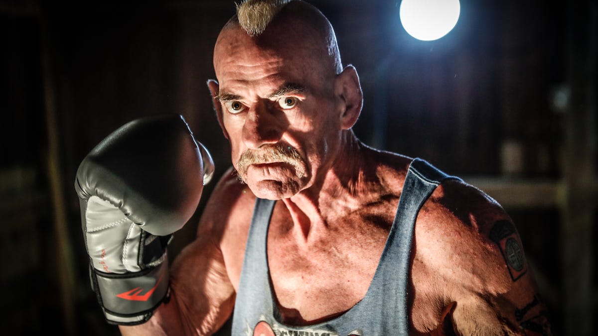 70-year-old veteran to fight to set world record in honor of his son