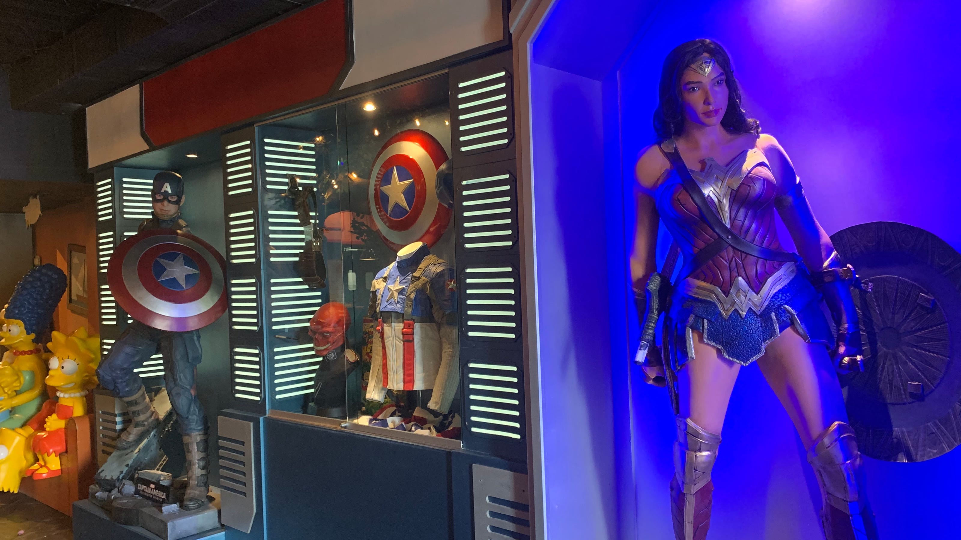 Comicx A Super Hero Themed Bar And Restaurant Is Now Open In Phoenix