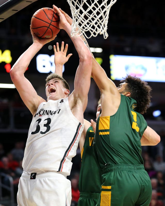 A Look At Uvm Vs Uc Bearcats Basketball