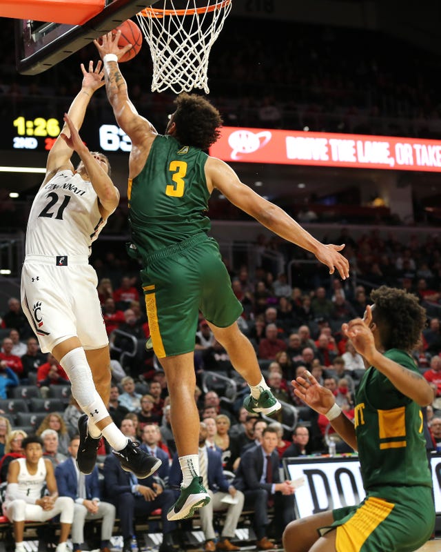 A Look At Uvm Vs Uc Bearcats Basketball