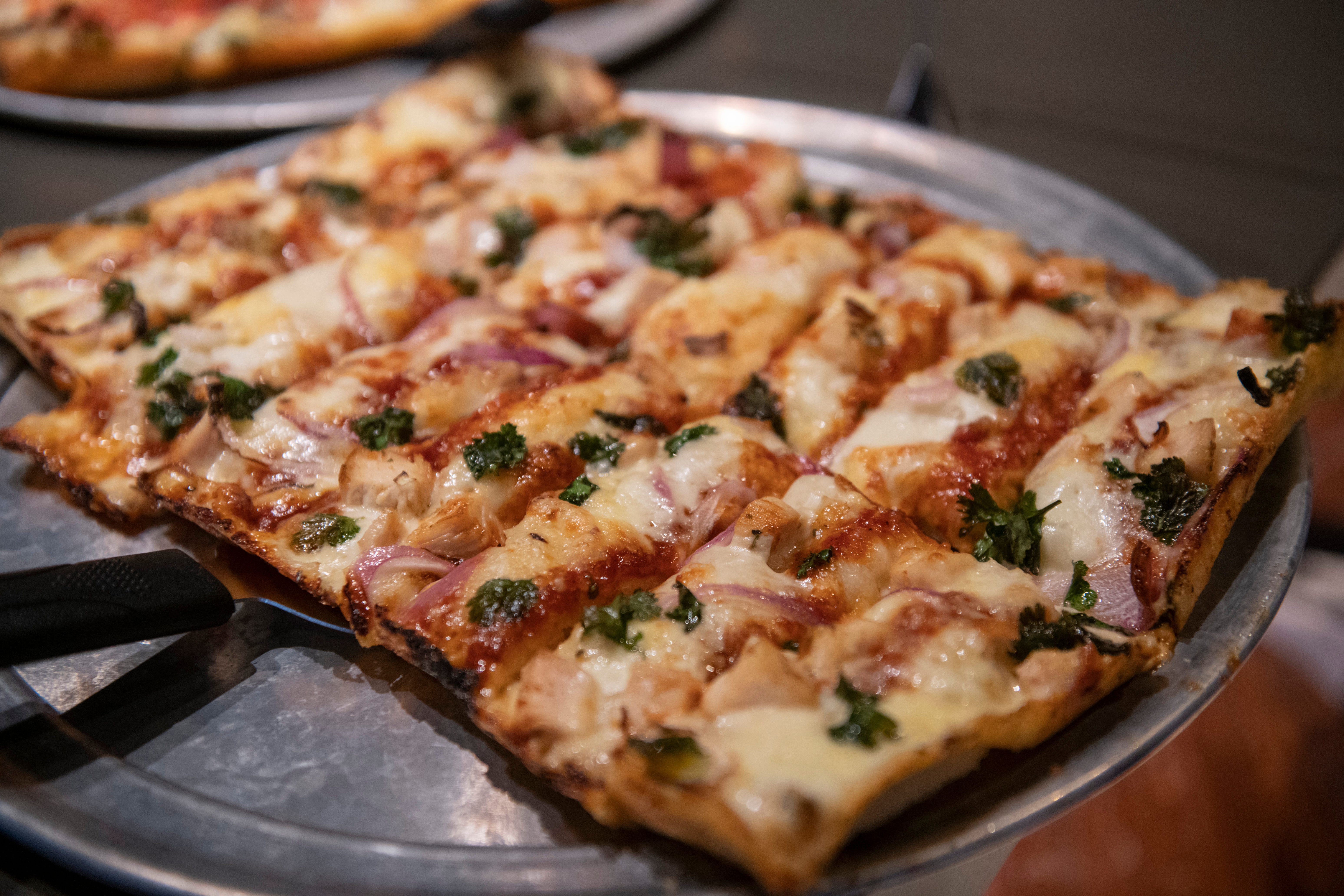 Buddy's sells halfbaked pizza, gives halfoff to workers