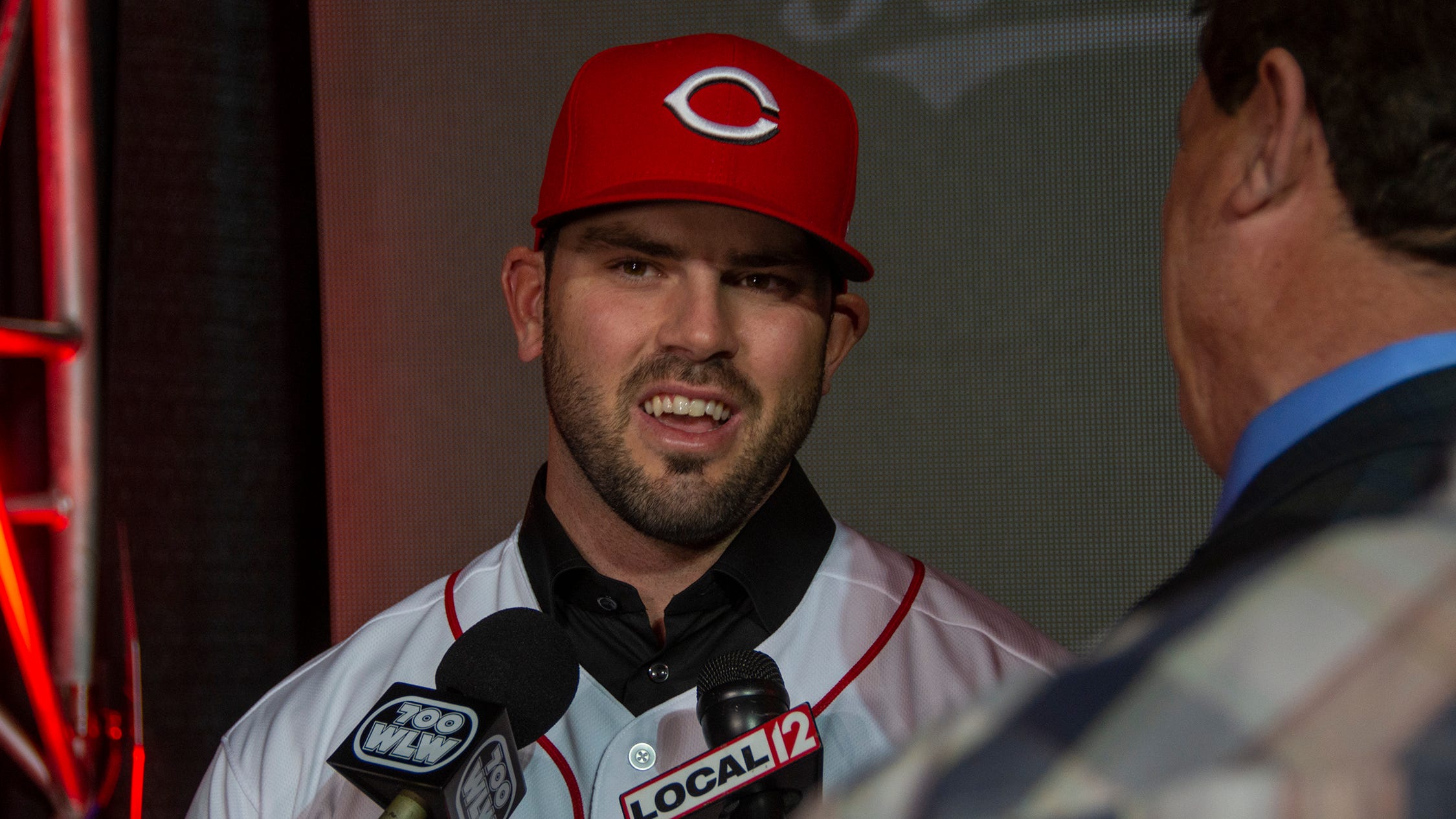 Mike Moustakas' contract gives the Cincinnati Reds some flexibility