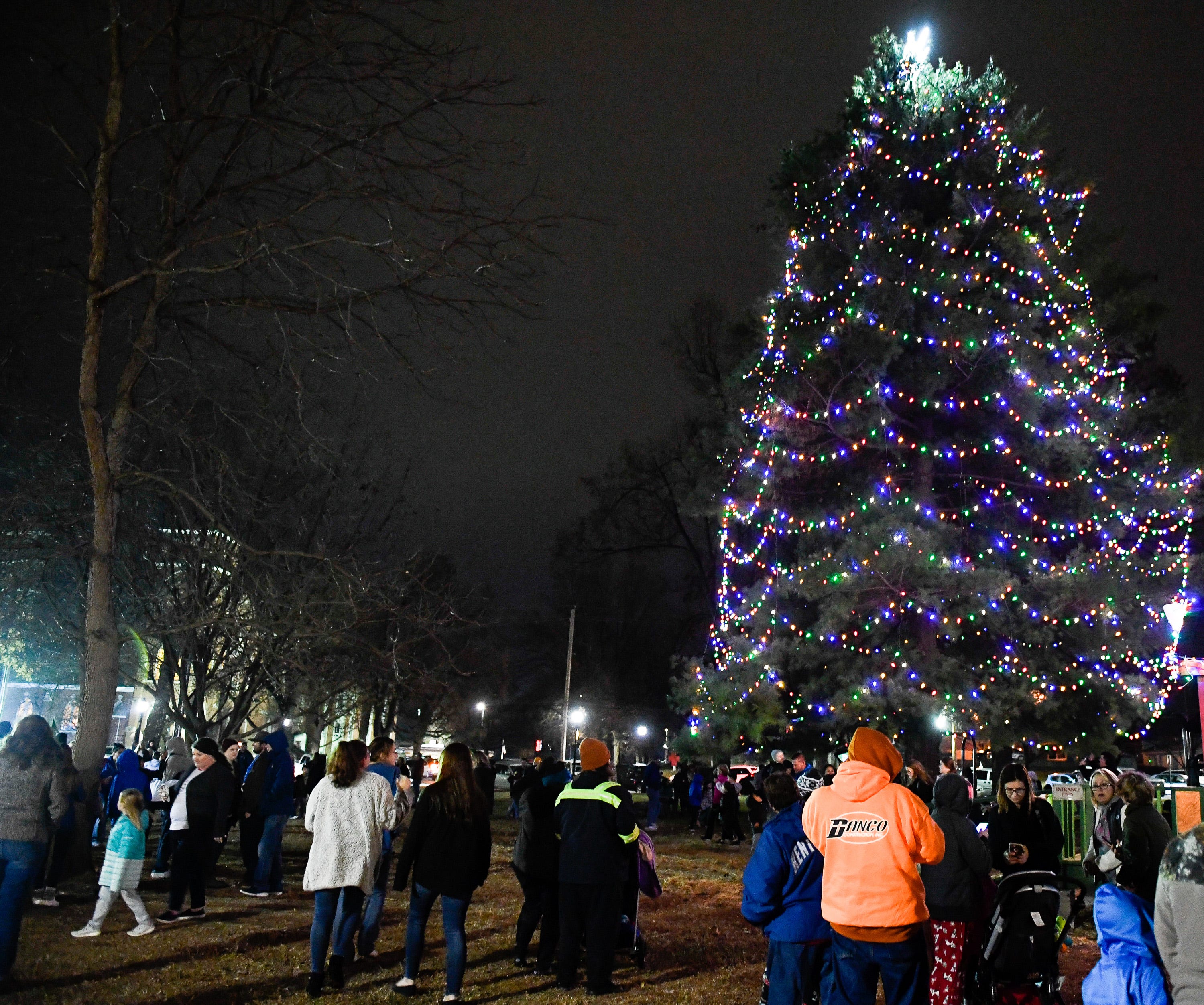 Guilford Ct Christmas Tree Lighting 2022 Holiday Fundraisers In Henderson And Union County, Kentucky