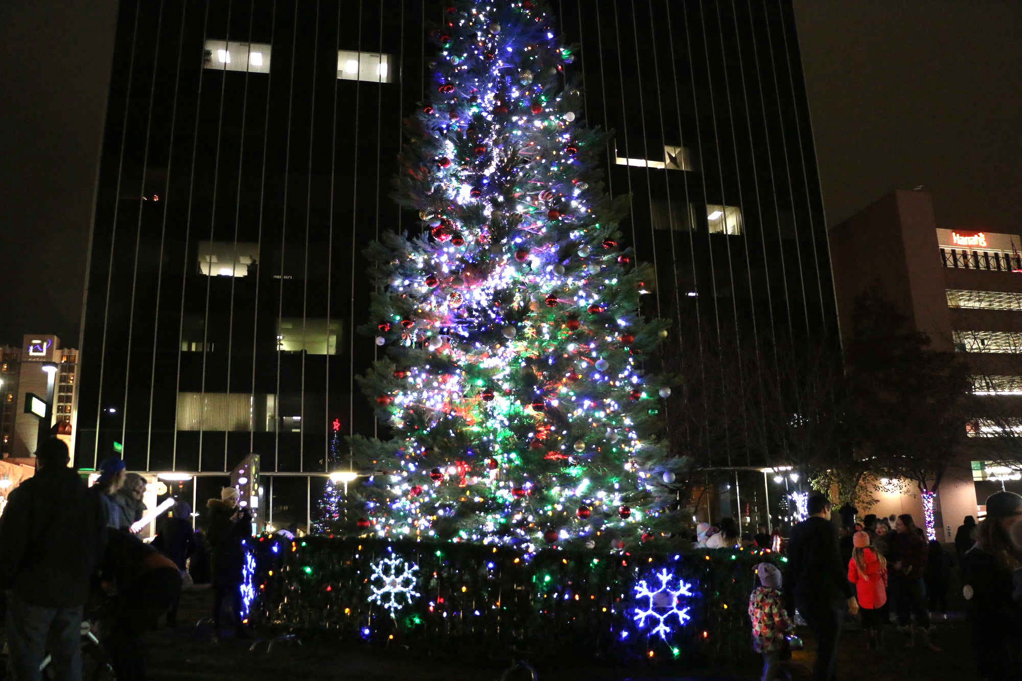 Free Christmas And Holiday Activities Around Reno And Sparks 2022 Reno, Sparks, Washoe Lake Hosting Tree-Lightings, Christmas Parade