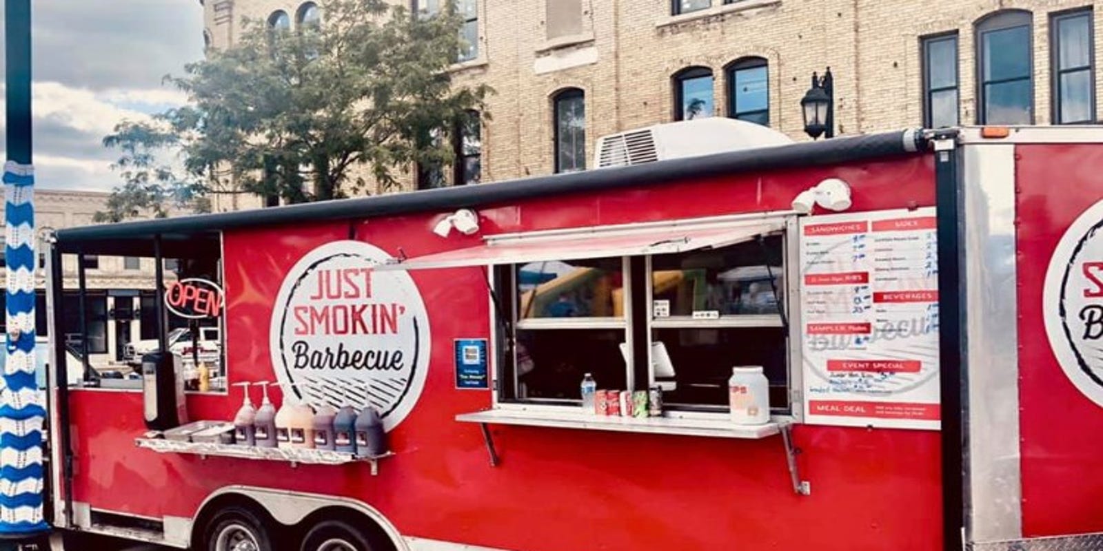 A Bbq Food Truck In Waukesha And Lake Country Has A Permanent Location