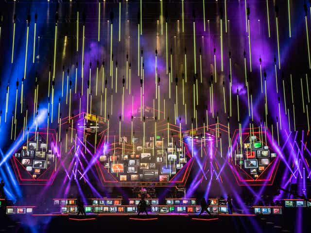 How Trans Siberian Orchestra Creates A Rocking Winter Wonderland