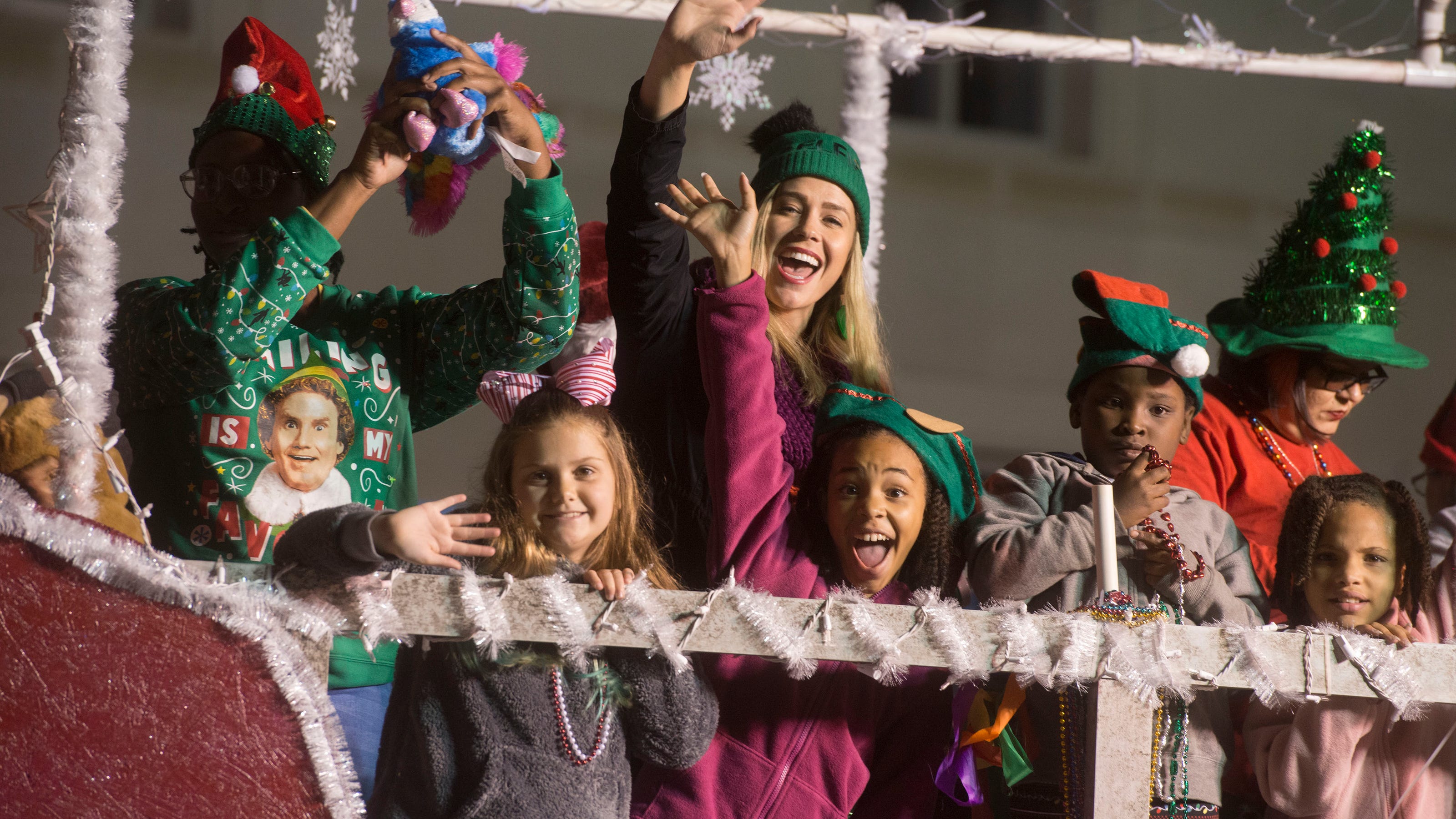 When Is The 2022 Christmas Parade In Pensacola Fl Pensacola Christmas Parade Comes To Town; Santa Drops Into Flora-Bama