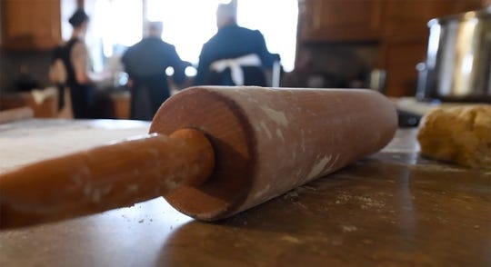 Refugees Amish Break Bread At Lancaster Farm Where Witness Filmed