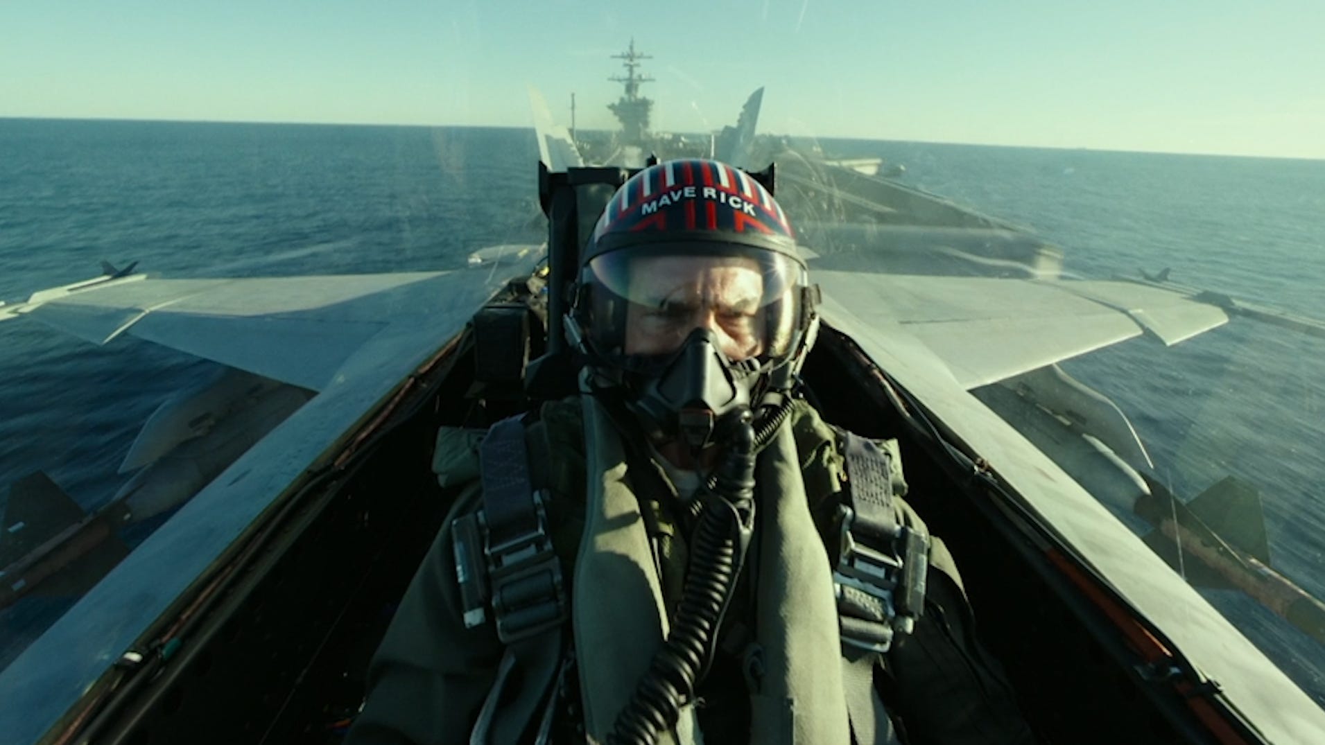 tom cruise in a fighter jet