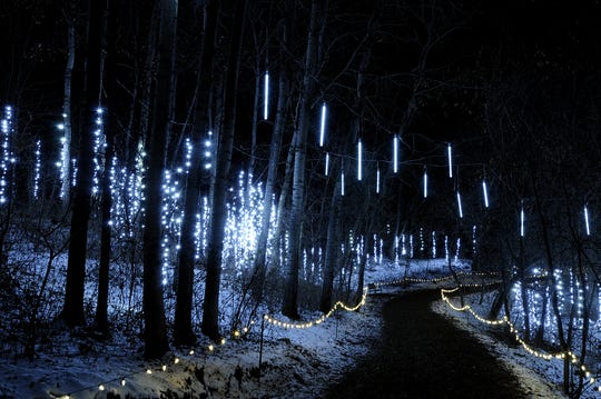 Green Bay Garden Of Lights Is A Popular Spot To Pop The Question