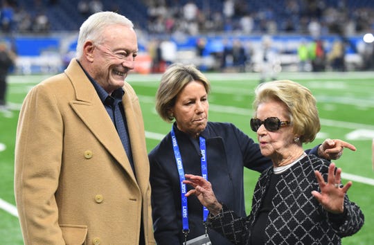 Dallas Cowboys owner Jerry Jones, Lions Sheila Ford Hamp and Lions owner Martha Ford on the field before Detroit's game against Dallas at Ford Field in Detroit, Michigan on Nov. 17, 2019.