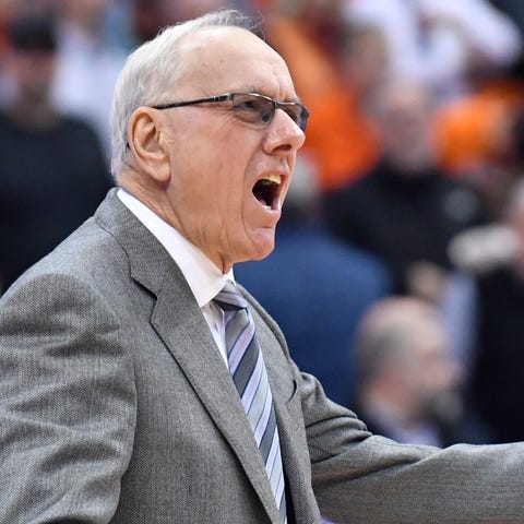 Syracuse Orange head coach Jim Boeheim argues a ca