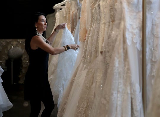 White Dress Off The Rack Bridal Boutique Opening In Walker S Point