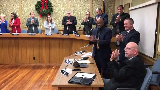 Zanesville City Council passed a resolution recognizing Mayor Jeff Tilton's service after a speech was read and he received a standing ovation.