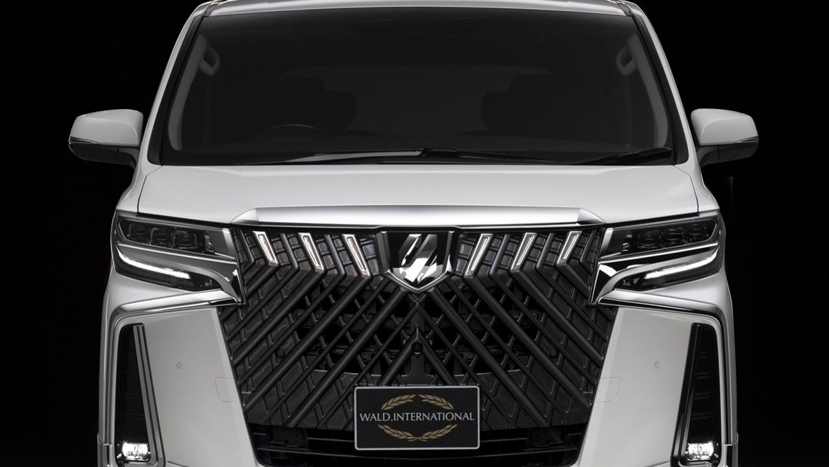 WALD Front Grille for Toyota Alphard