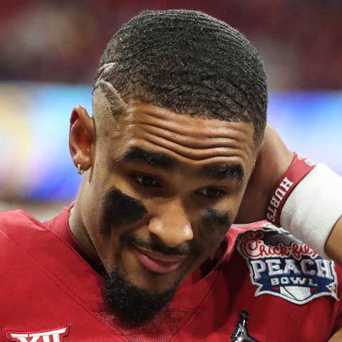Even with new QB Jalen Hurts, Oklahoma cannot over