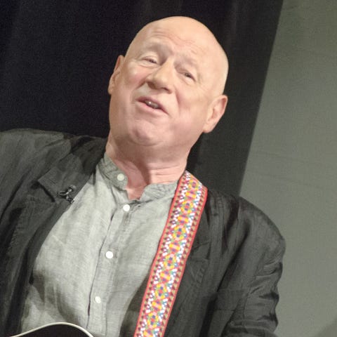 Neil Innes, Monty Python writer and actor, dies at