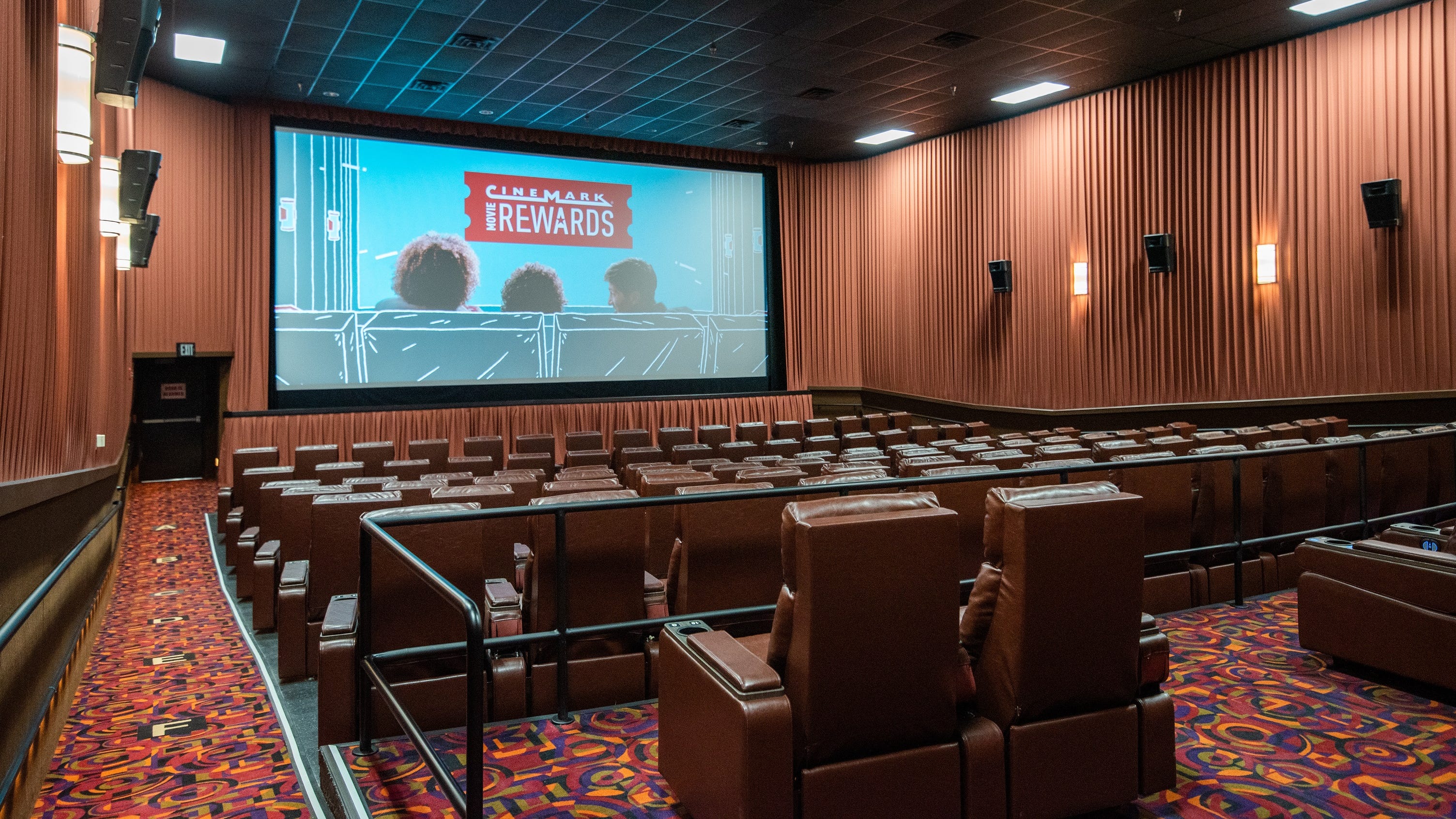 Indianapolis Movie Theaters: What'S New At Cinemark Greenwood Corner