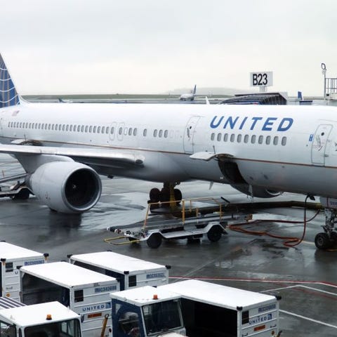 United Airlines • Cooperation in Providing Nutriti