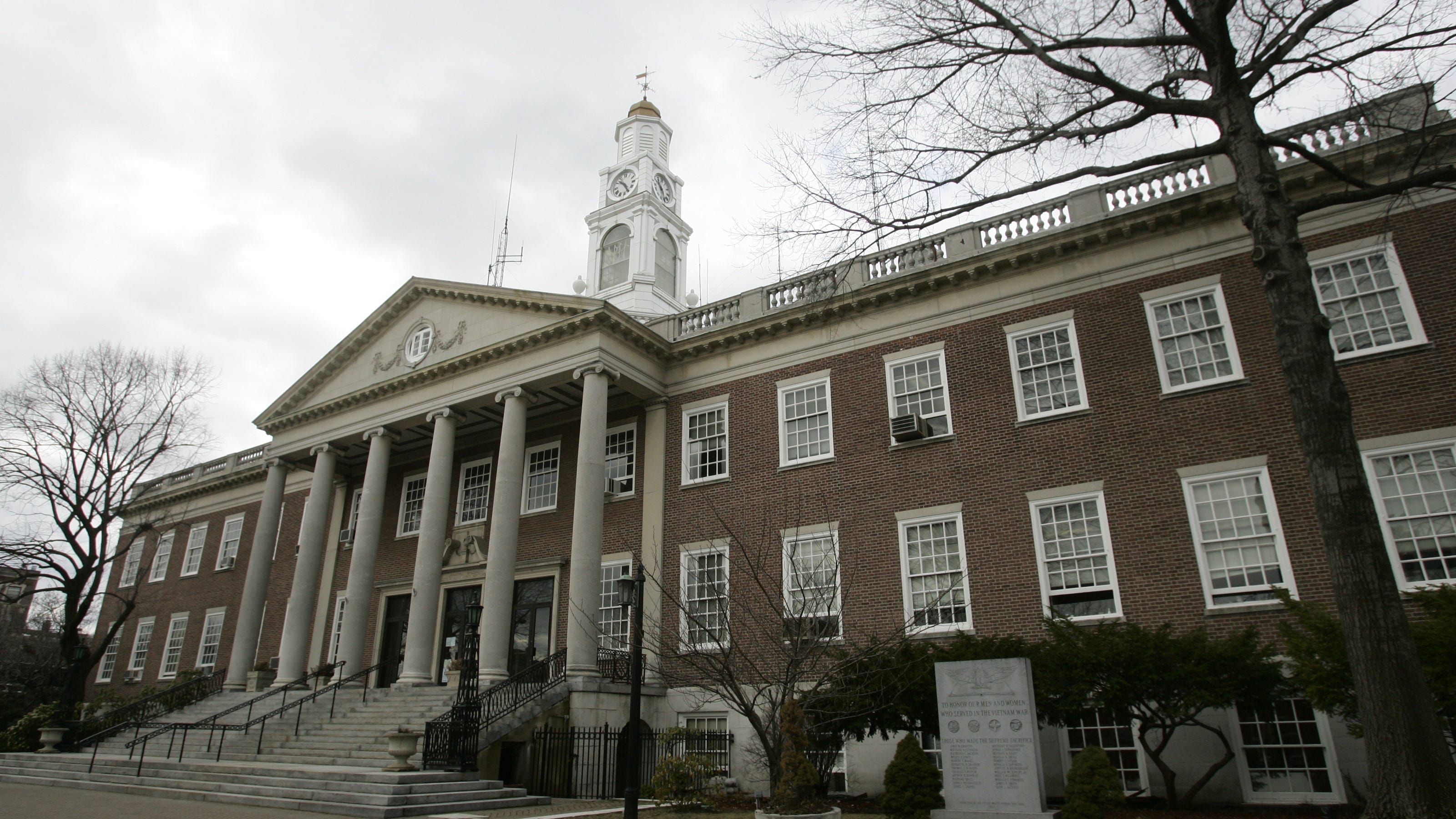 Mount Vernon city employee, charged in $1.6 million COVID-19 relief scheme Mount Vernon city employee, charged in $1.6 million COVID-19 relief scheme