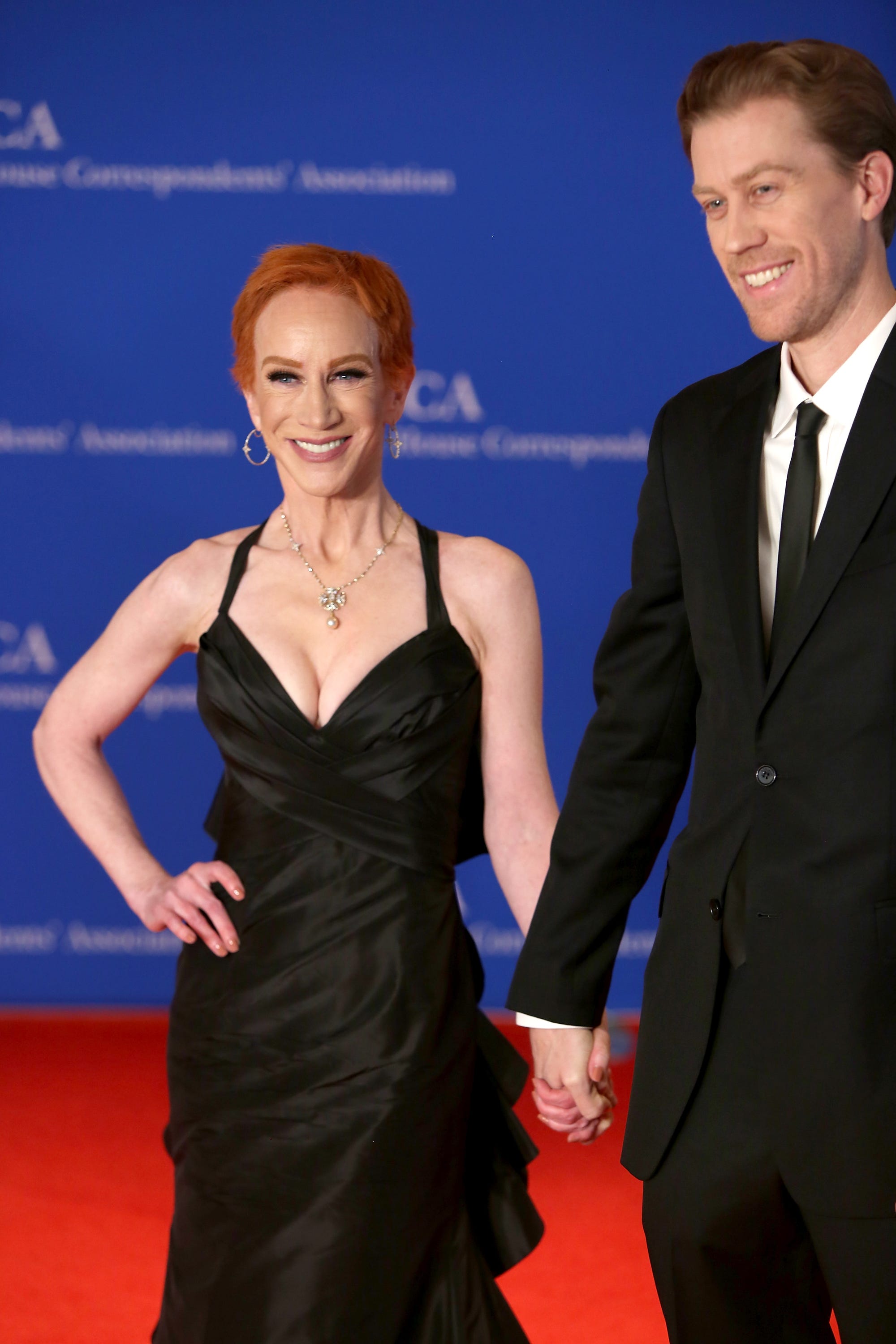 Kathy Griffin Posts Surprise Video Of Her New Year S Wedding