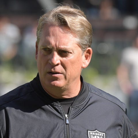 Nov 19, 2017; Mexico City, MEX; Oakland Raiders he