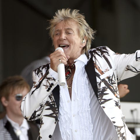 Rod Stewart performs during the 2018 New Orleans J