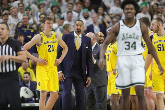 Michigan basketball coach Juwan Howard addresses technical foul