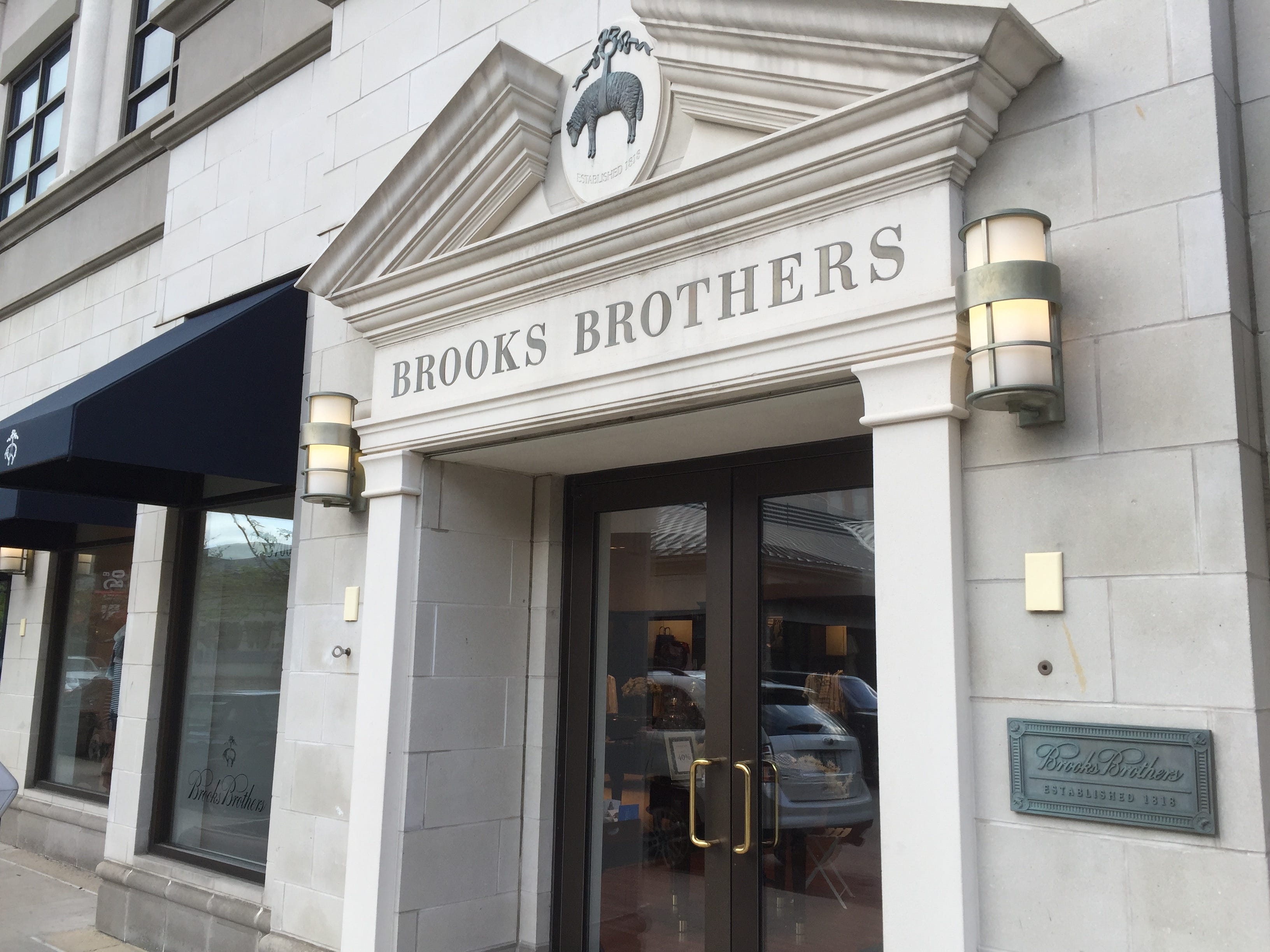 Brooks Brothers at Bayshore closed 