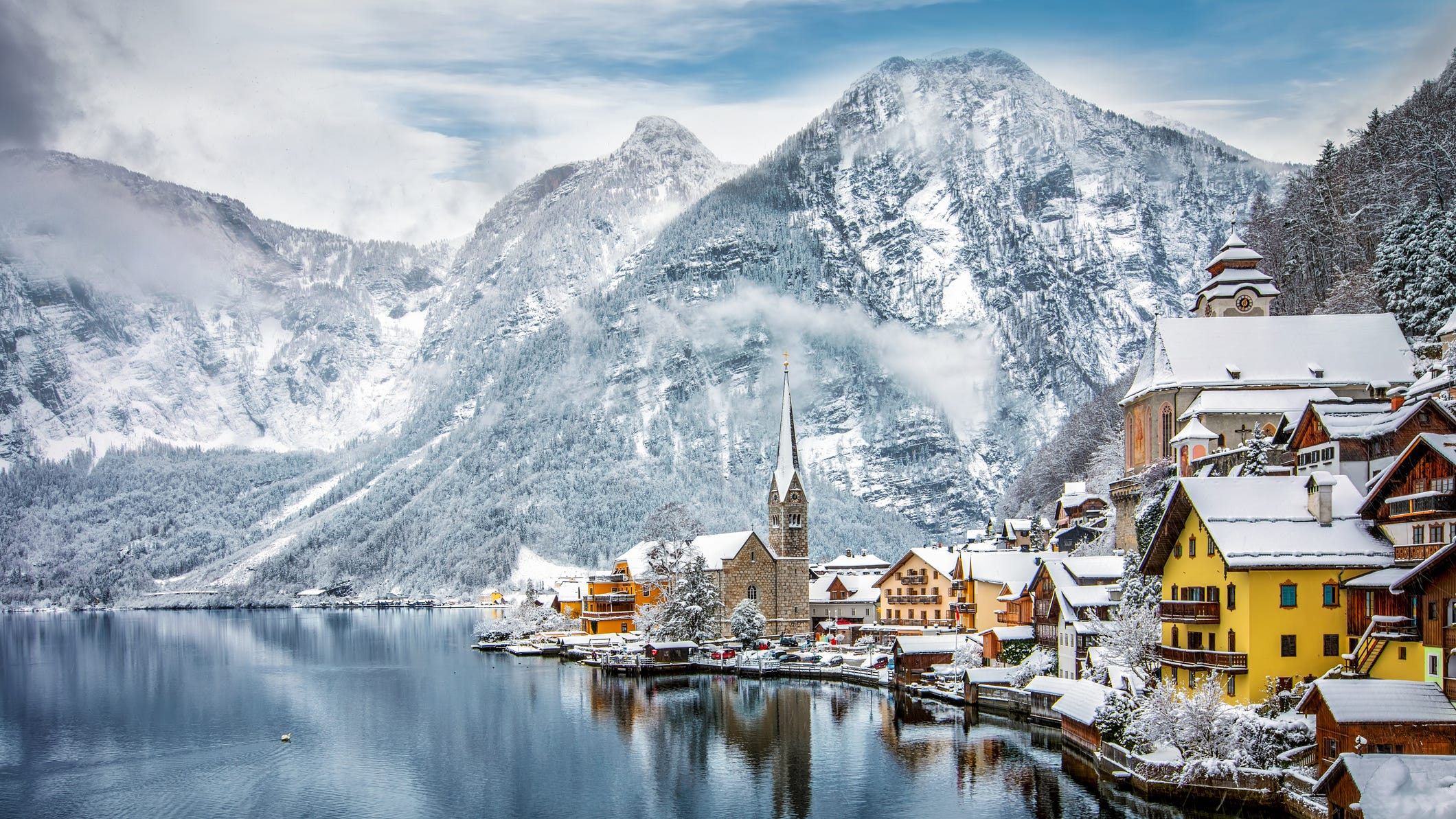 Austrians wish 'Frozen' fans would stop overrunning Alpine village that looks like Arendelle