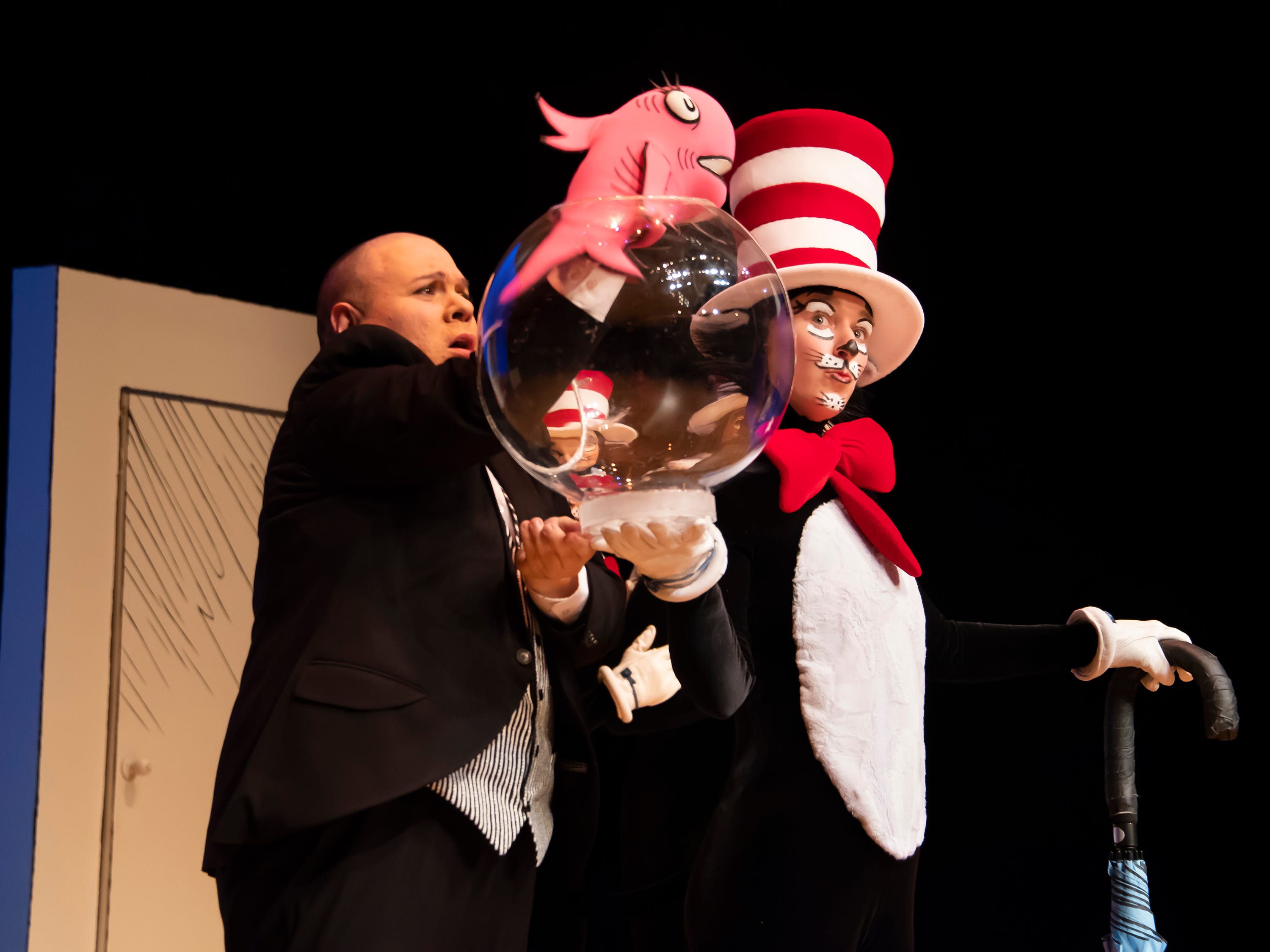 Purrrrrfect The Cat In The Hat Leaps Off The Page And Into