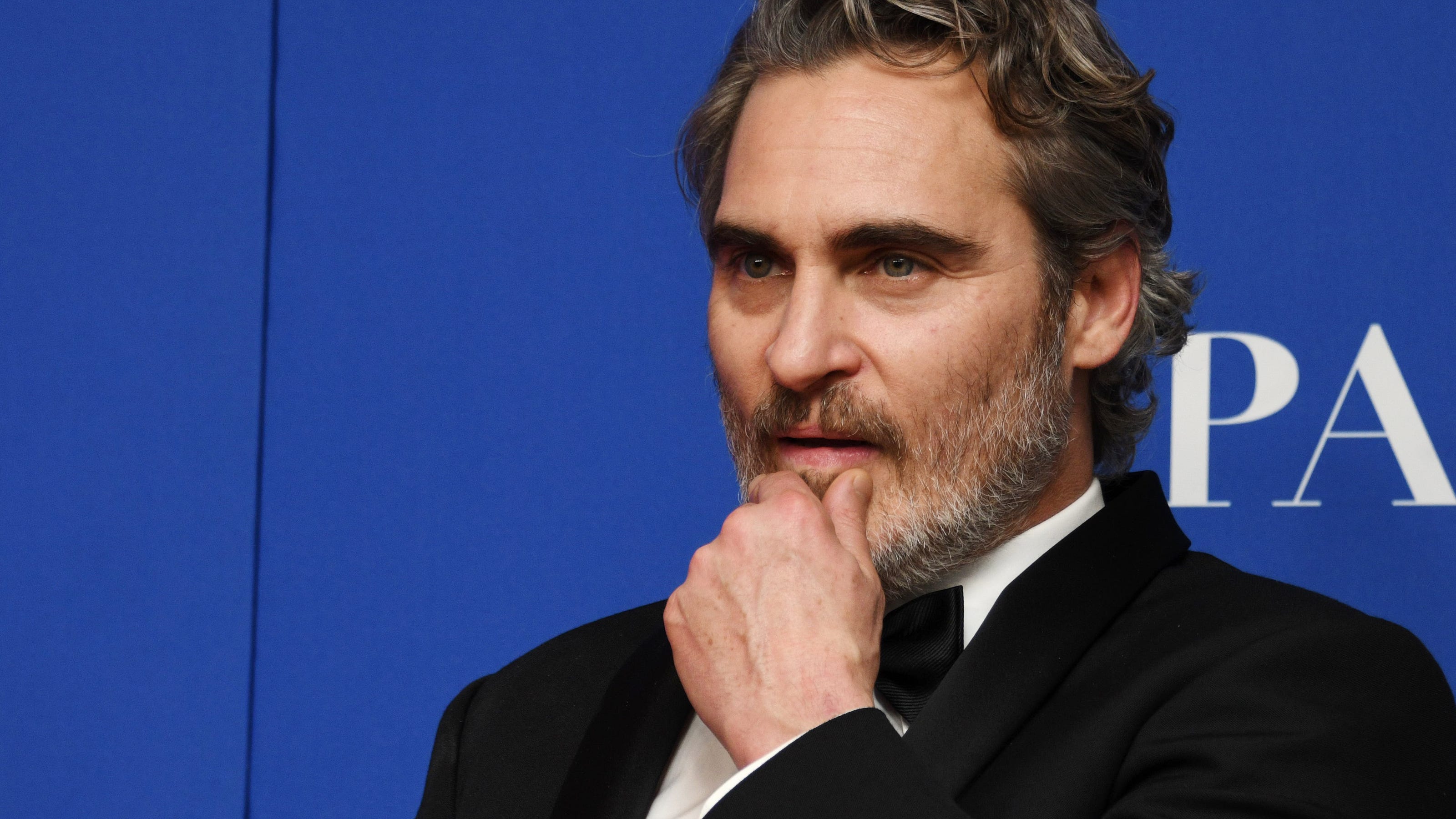 Joaquin Phoenix, fresh off Golden Globes win, arrested at Jane Fonda's climate change protest - USA TODAY