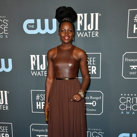 Who crushed the Critics' Choice Awards red carpet?