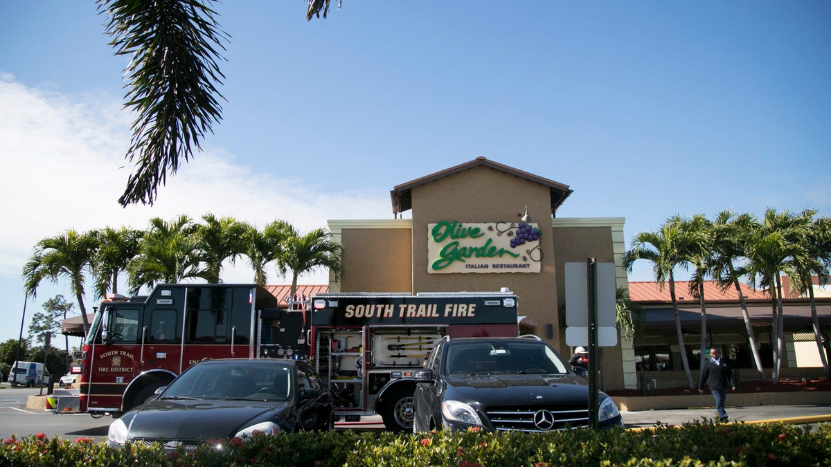 Olive Garden In Fort Myers Evacuated
