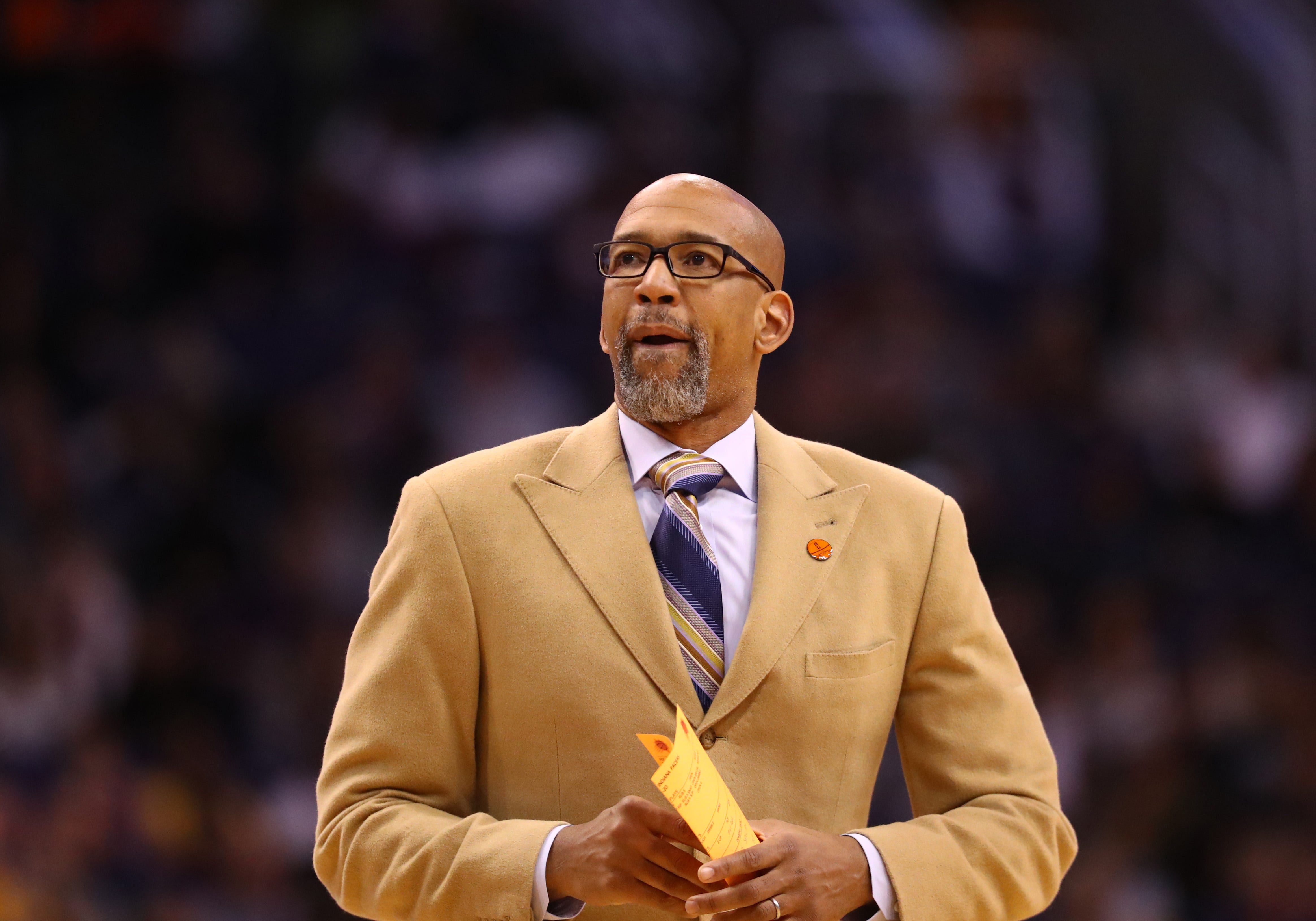 Top 60+ imagen coach for suns