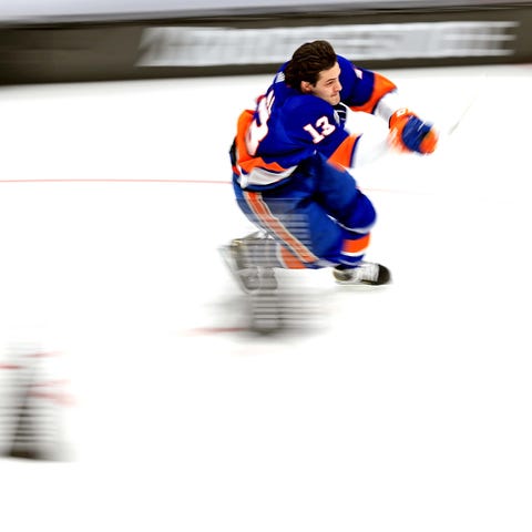New York Islanders forward Mathew Barzal won the f