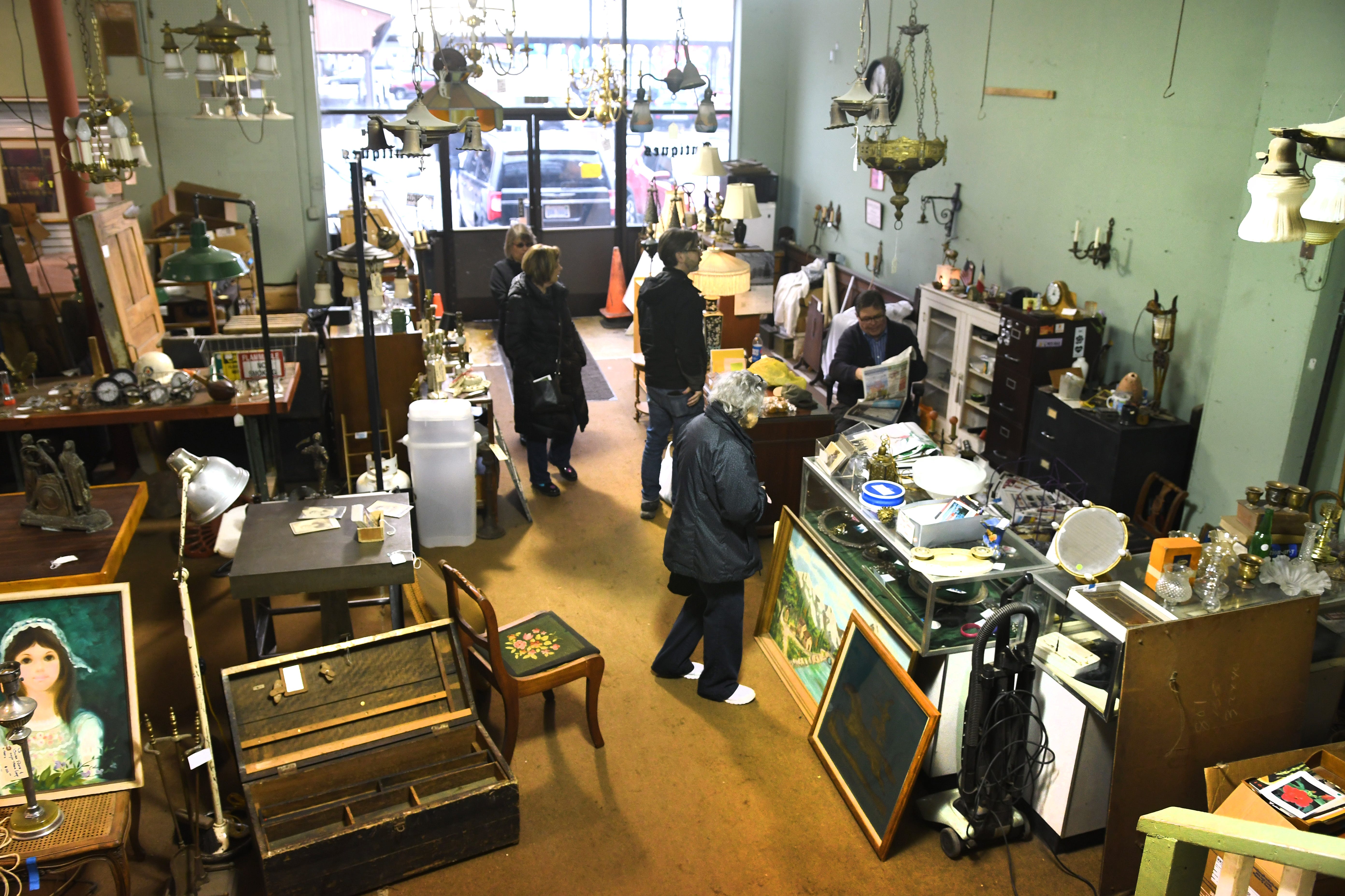 Dealers detroit antique in Antique Dealer