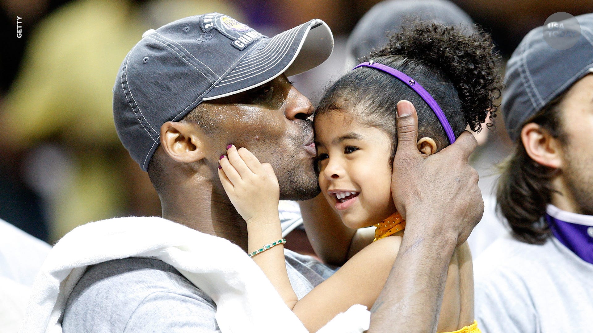 312653c1-8cee-426f-b73b-e211611caf15-VPCSPORTS_KOBE_AND_GIGI_DESK_THUMB.jpg