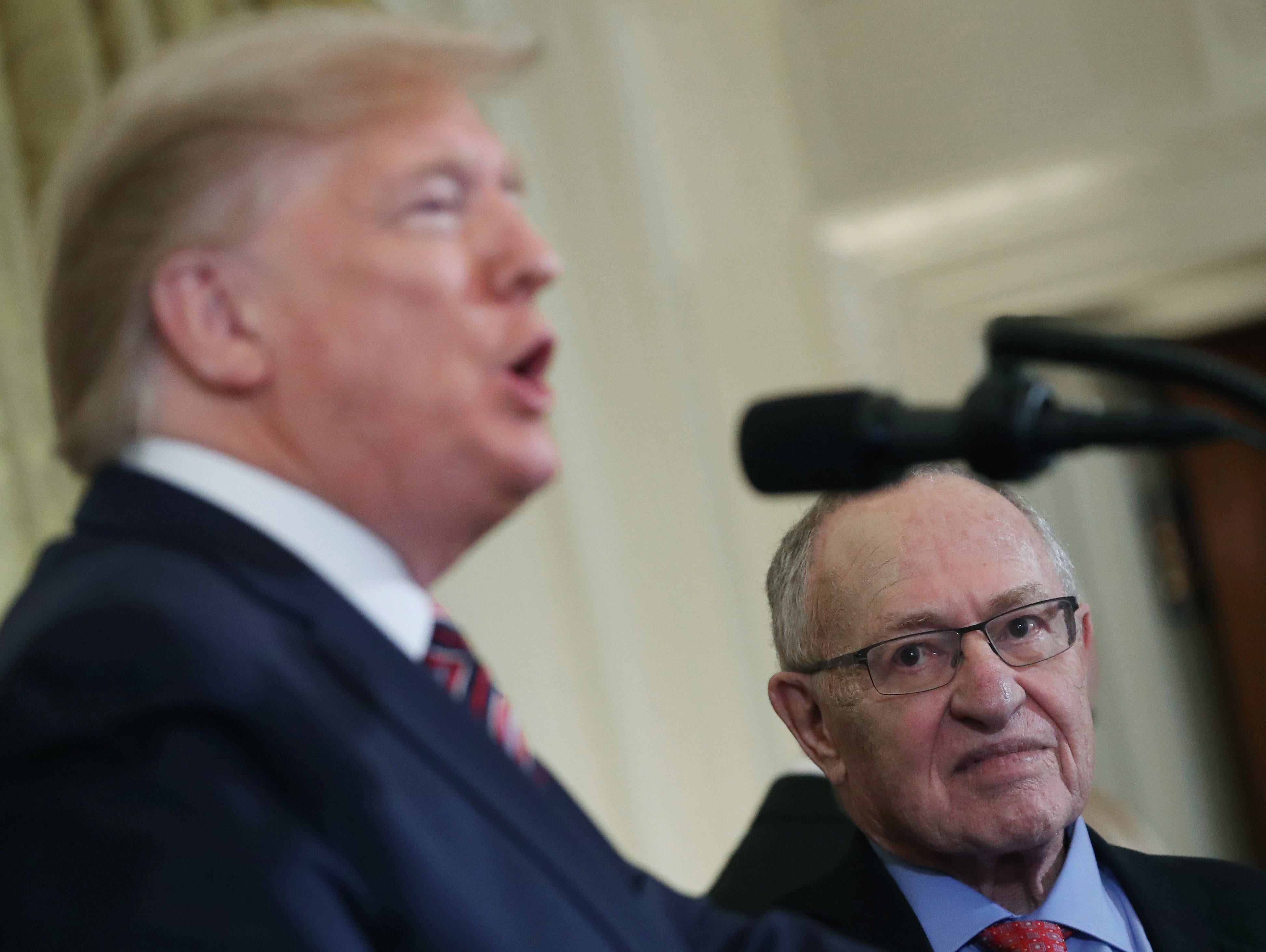 Alan Dershowitz tells Senate Trump's impeachment is unconstitutional – updates ...3893 x 2929